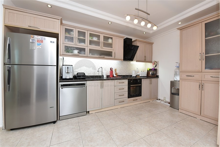 فيلا 3+1 محاطة بالجبال الخضراء في كارجيجاك