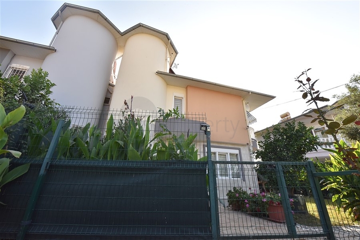 فيلا 3+1 محاطة بالجبال الخضراء في كارجيجاك