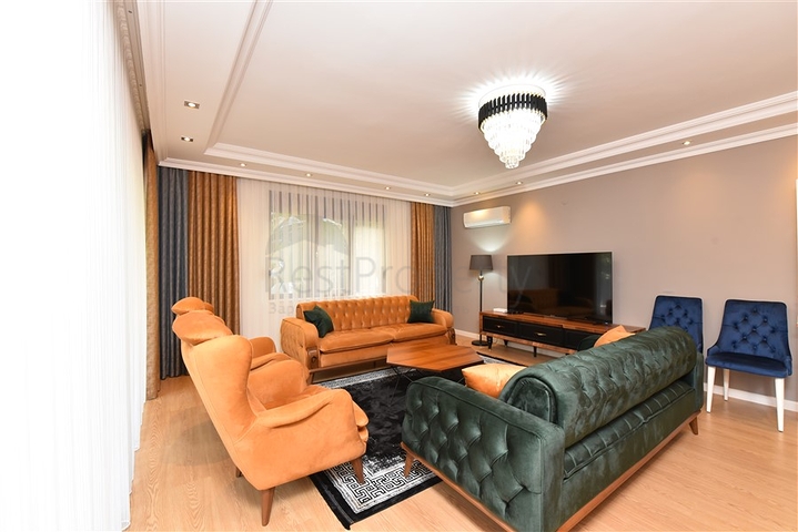 شقة 3+1 مع مطبخ منفصل في وسط ألانيا