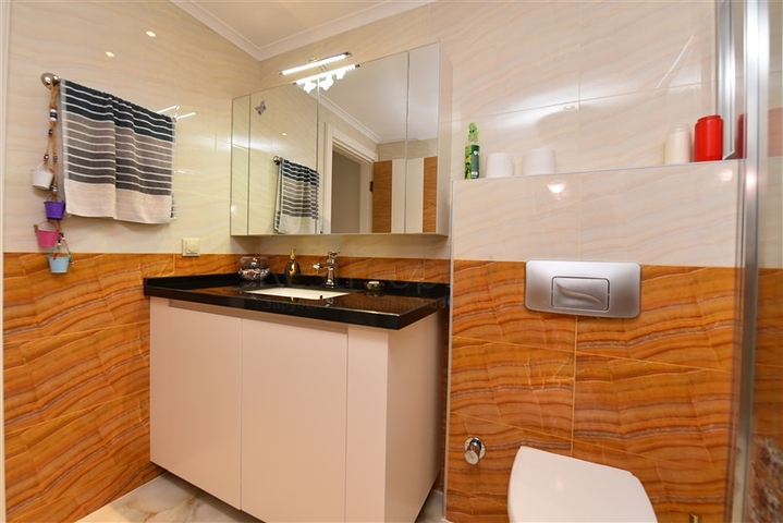 شقة 3+1 مع مطبخ منفصل في وسط ألانيا