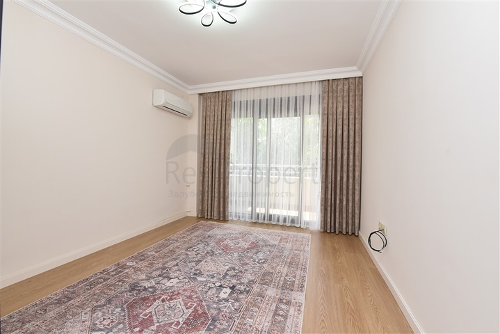 شقة 3+1 مع مطبخ منفصل في وسط ألانيا