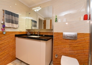 شقة 3+1 مع مطبخ منفصل في وسط ألانيا