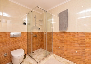 شقة 3+1 مع مطبخ منفصل في وسط ألانيا