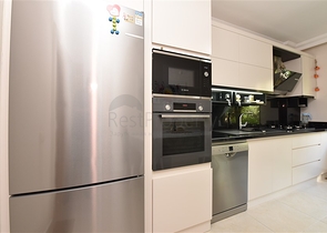 شقة 3+1 مع مطبخ منفصل في وسط ألانيا