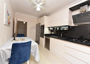 شقة 3+1 مع مطبخ منفصل في وسط ألانيا