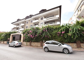 شقة 3+1 مع مطبخ منفصل في وسط ألانيا