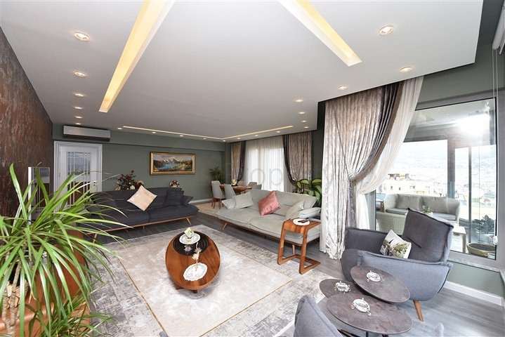 بنتهاوس 3+1 للبيع في قلعة ألانيا