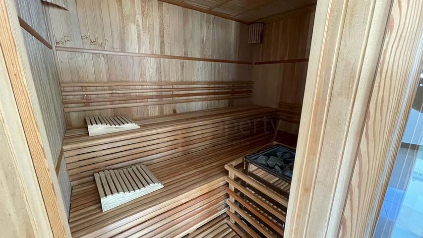 بنتهاوس واسع في منطقة محمودلار 