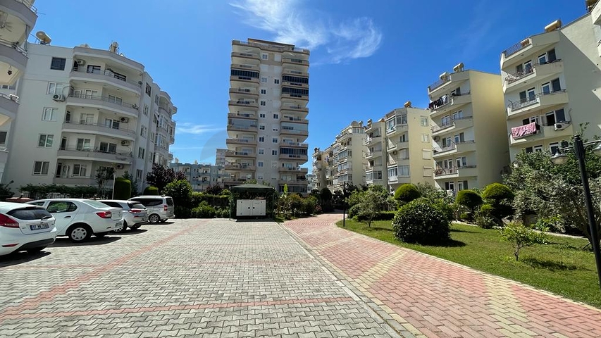 بنتهاوس واسع في منطقة محمودلار 