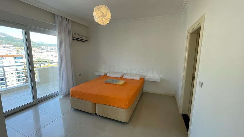 بنتهاوس واسع في منطقة محمودلار 