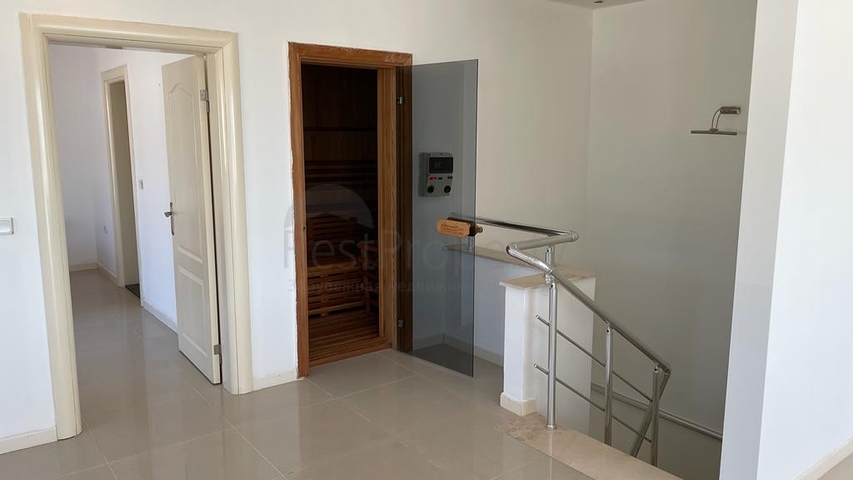 بنتهاوس واسع في منطقة محمودلار 