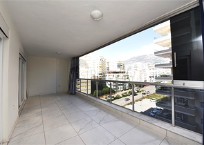 شقة فسيحة 1 + 1 في منطقة محمودلار