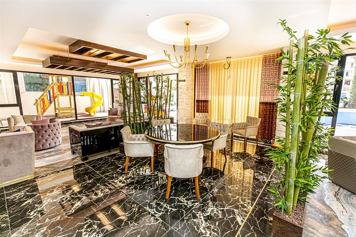 شقة فاخرة 2 + 1 في المجمع الأكثر شعبية في منطقة محمودلار