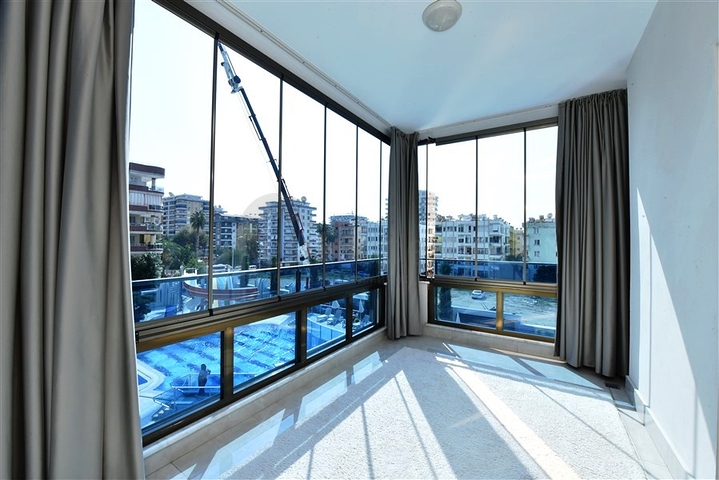 شقة فاخرة 2 + 1 في المجمع الأكثر شعبية في منطقة محمودلار