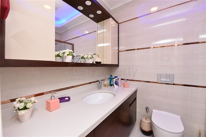 شقة فاخرة 2 + 1 في المجمع الأكثر شعبية في منطقة محمودلار