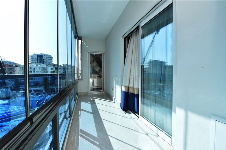 شقة فاخرة 2 + 1 في المجمع الأكثر شعبية في منطقة محمودلار