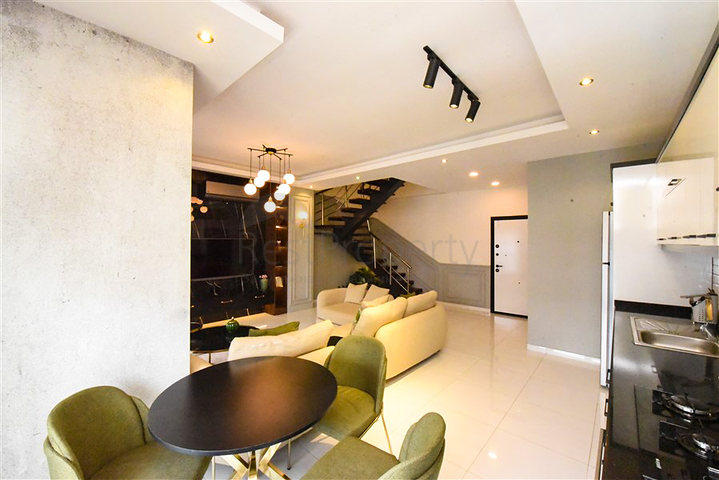 بنتهاوس مفروشة في منطقة أوبا الأوروبية