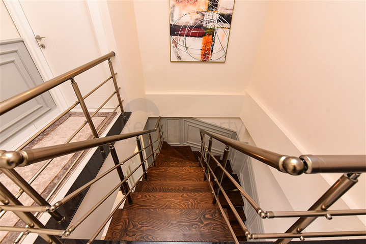 بنتهاوس مفروشة في منطقة أوبا الأوروبية