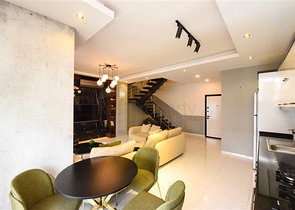 بنتهاوس مفروشة في منطقة أوبا الأوروبية