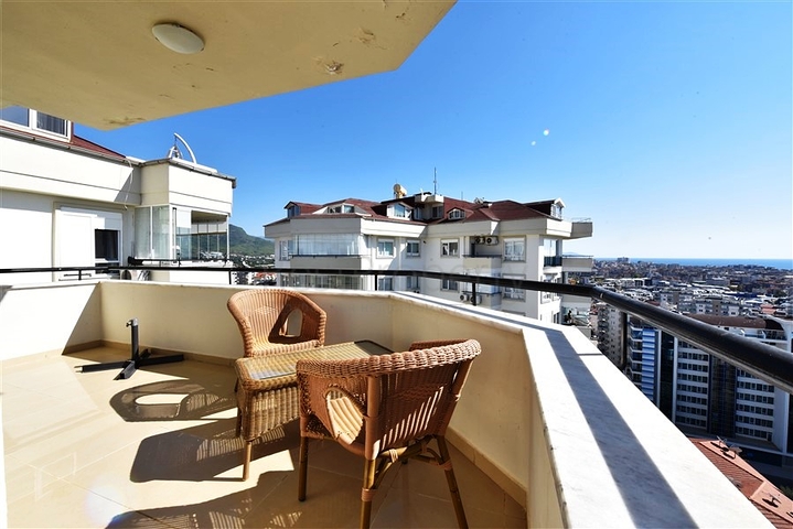 شقة فسيحة 2 + 1 في منطقة جيكجيلي