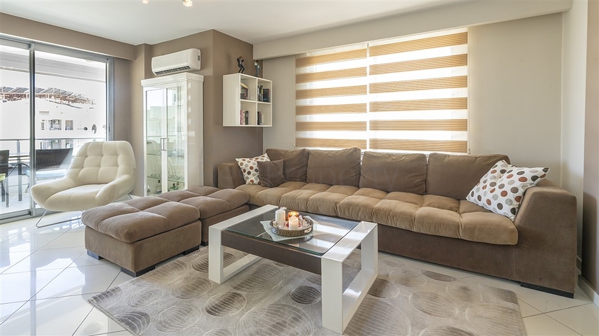 شقة 4 + 1 في السطر الأول مع إمكانية الحصول على الجنسية 