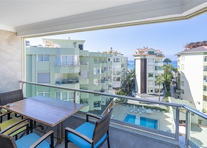 شقة 4 + 1 في السطر الأول مع إمكانية الحصول على الجنسية 