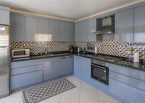 شقة 4 + 1 في السطر الأول مع إمكانية الحصول على الجنسية 