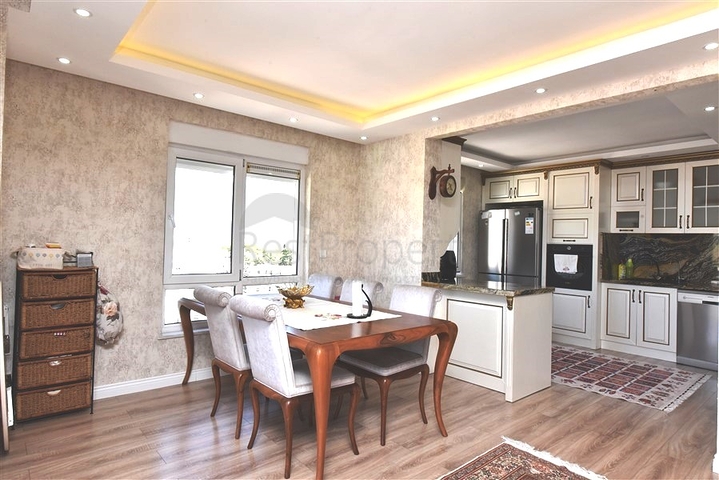 بنتهاوس 4 + 1 مع إطلالة مفتوحة على البحر وقلعة ألانيا