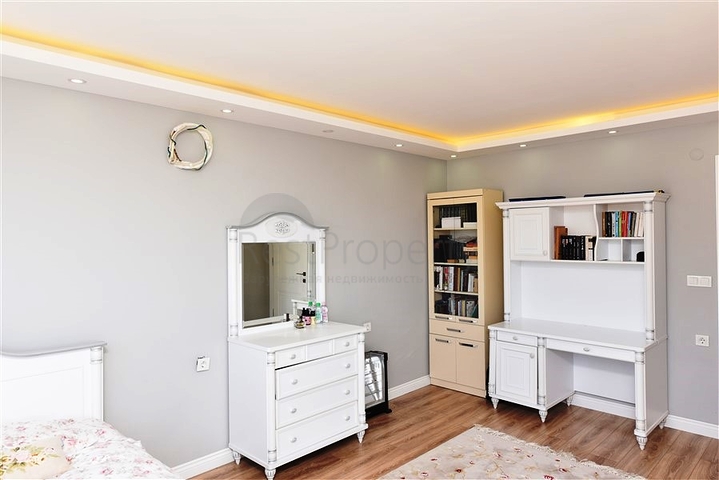 بنتهاوس 4 + 1 مع إطلالة مفتوحة على البحر وقلعة ألانيا