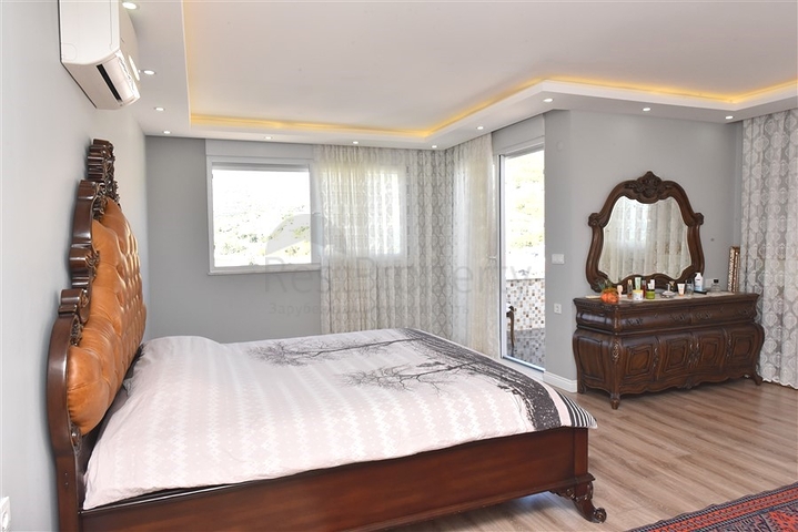 بنتهاوس 4 + 1 مع إطلالة مفتوحة على البحر وقلعة ألانيا