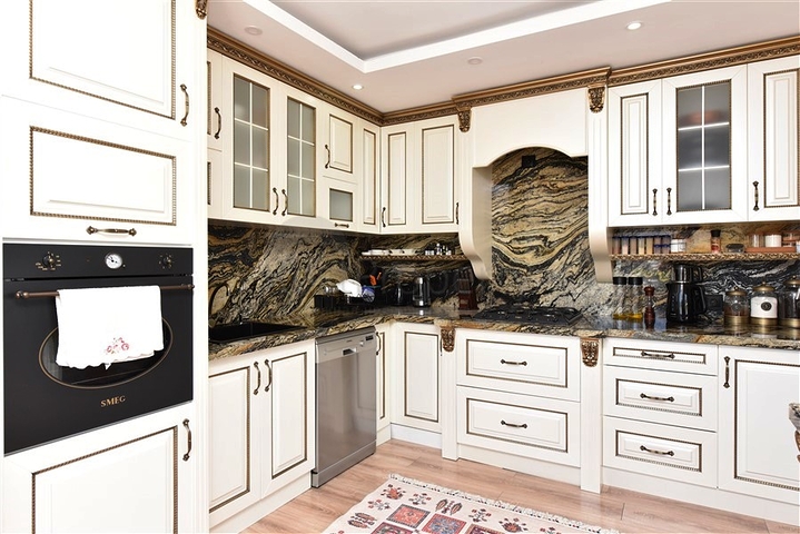 بنتهاوس 4 + 1 مع إطلالة مفتوحة على البحر وقلعة ألانيا