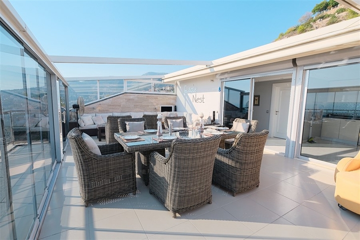 فيلا 4+1 مع مناظر خلابة وحمام سباحة