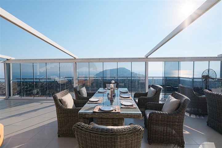 فيلا 4+1 مع مناظر خلابة وحمام سباحة