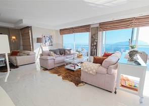 فيلا 4+1 مع مناظر خلابة وحمام سباحة