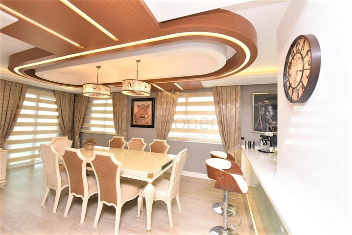 بنتهاوس 3+1 في منطقة أوبا 