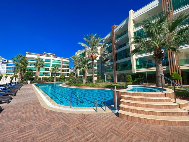 بنتهاوس 3+1 في منطقة أوبا 