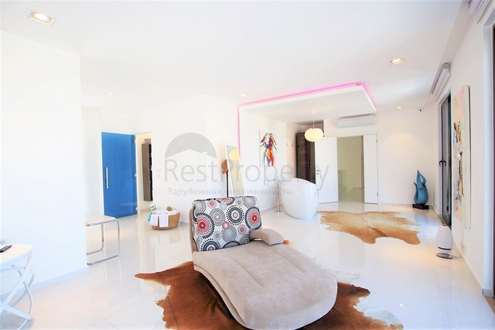 فيلا فاخرة 4 + 1 مع أثاث جديد على الطراز الحديث 