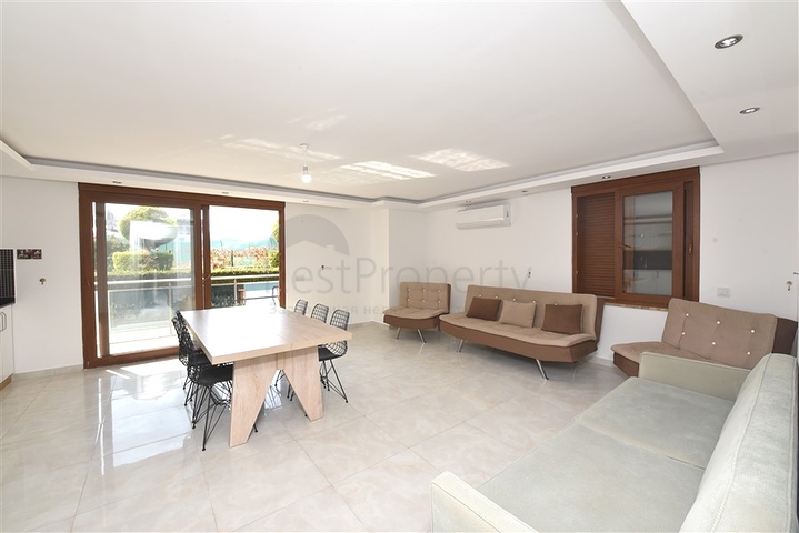 شقة دوبلكس 4 + 1 في كستل