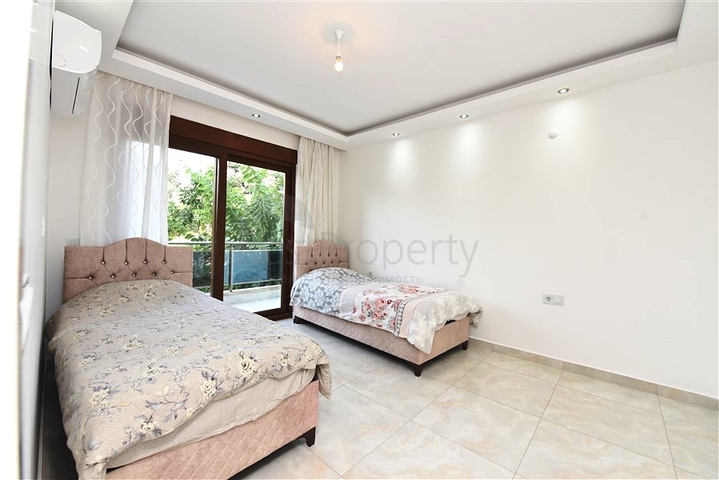 شقة دوبلكس 4 + 1 في كستل