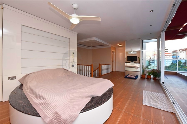 بنتهاوس في منطقة جيكجيلي مع إمكانية الحصول على الجنسية التركية