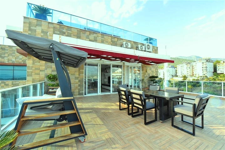 بنتهاوس في منطقة جيكجيلي مع إمكانية الحصول على الجنسية التركية