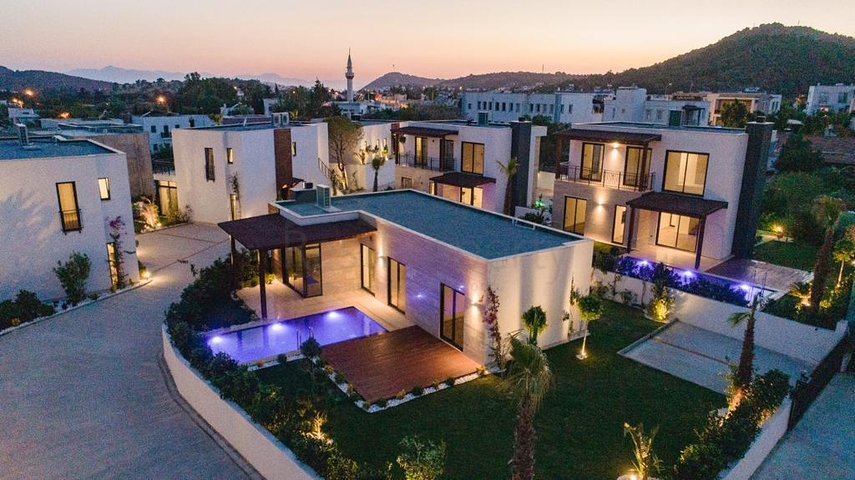 مجمع من المساكن والفيلات في موقع خلاب في منطقة غيوميوشليوك