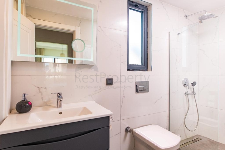 مجمع من المساكن والفيلات في موقع خلاب في منطقة غيوميوشليوك