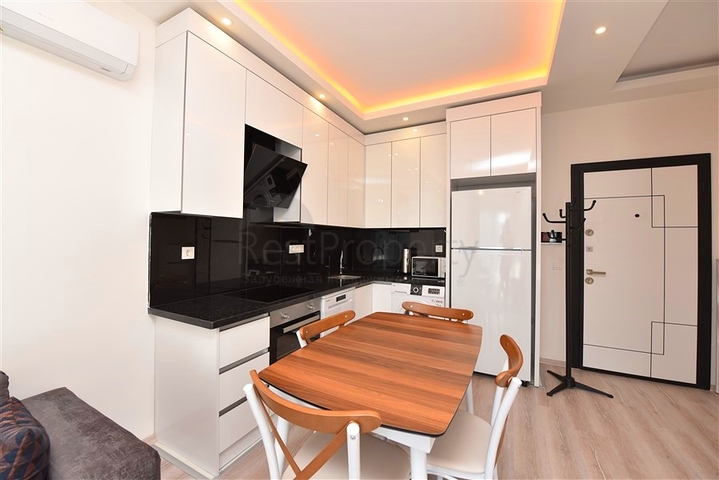 شقق 1+1 في مجمع فاخر