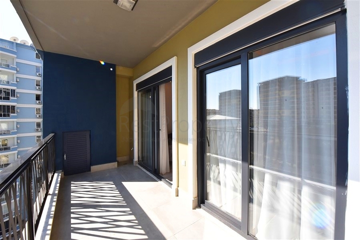 شقق 1+1 في مجمع فاخر