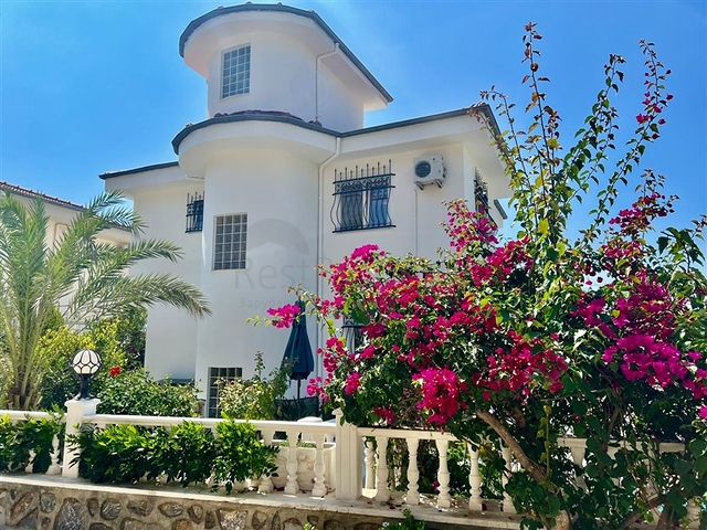 فيلا فسيحة 3 + 2 في منطقة كارجيجاك 