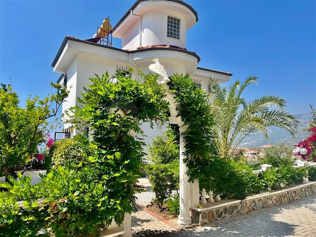 فيلا فسيحة 3 + 2 في منطقة كارجيجاك 