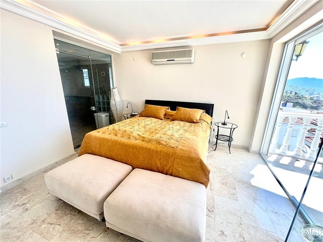 فيلا فسيحة 3 + 2 في منطقة كارجيجاك 