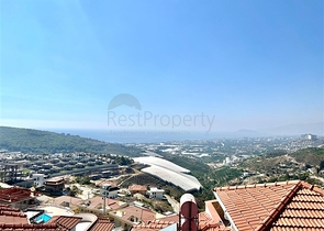 فيلا فسيحة 3 + 2 في منطقة كارجيجاك 