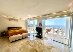 فيلا فسيحة 3 + 2 في منطقة كارجيجاك 